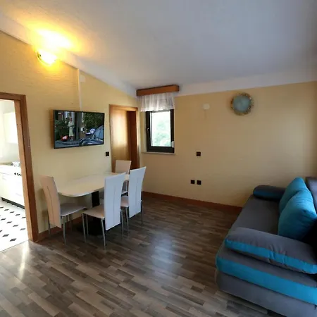 And By The Sea Pirovac, Sibenik - 13654 4*