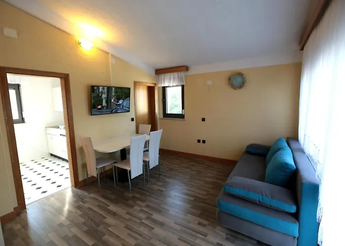 And By The Sea Pirovac, Sibenik - 13654 4*