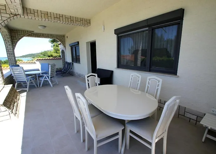 招待所 And By The Sea Pirovac, Sibenik - 13654 4*